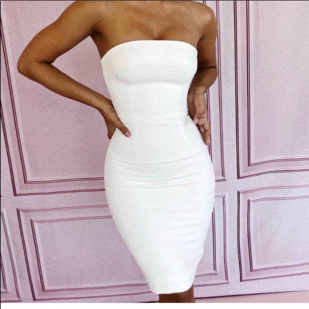 Rinah white strapless dress